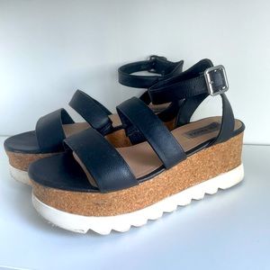 Steve Madden Kristin Flatforms Size 7